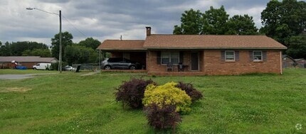 Building Photo - 301 Ross Grove Rd E