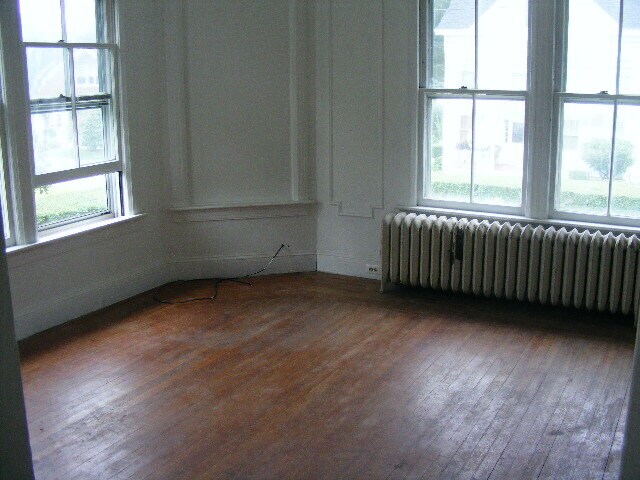 Living room - 18 Spring St