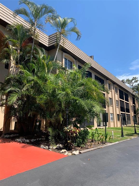 Foto principal - 3700 S Osprey Ave