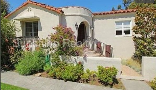Building Photo - Quiet Westwood Neighborhood Home