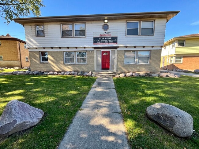 Building Photo - 5465 N 83rd St