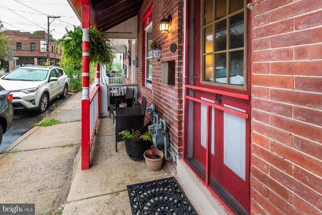 Building Photo - 76 Coryell St