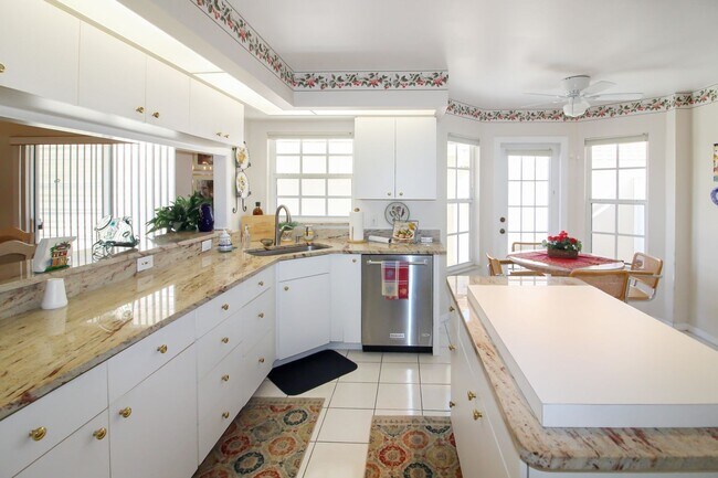 Foto del edificio - Clubside Circle, 581