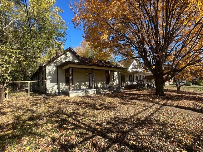 Foto del edificio - 218 Holmes St