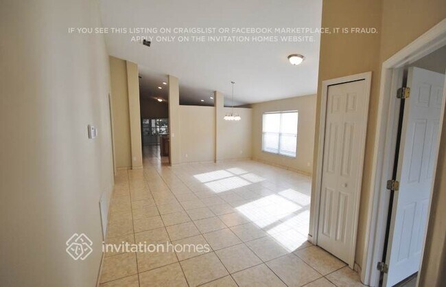 Building Photo - 2802 Wilshire Rd