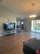 Building Photo - 3305 Forest Ln