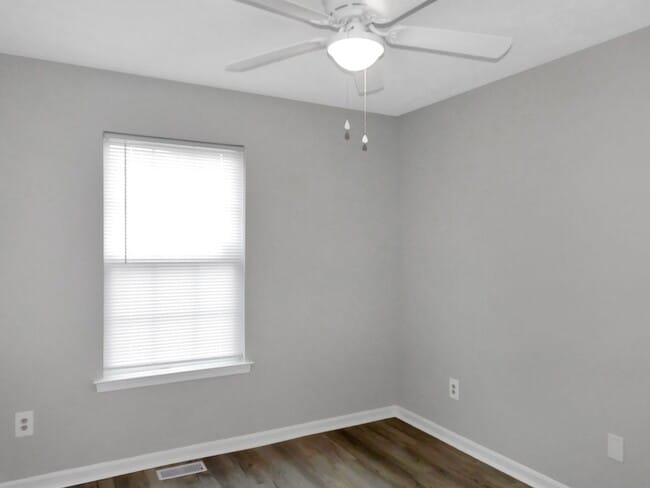 Foto del edificio - 21370 Lexington Dr
