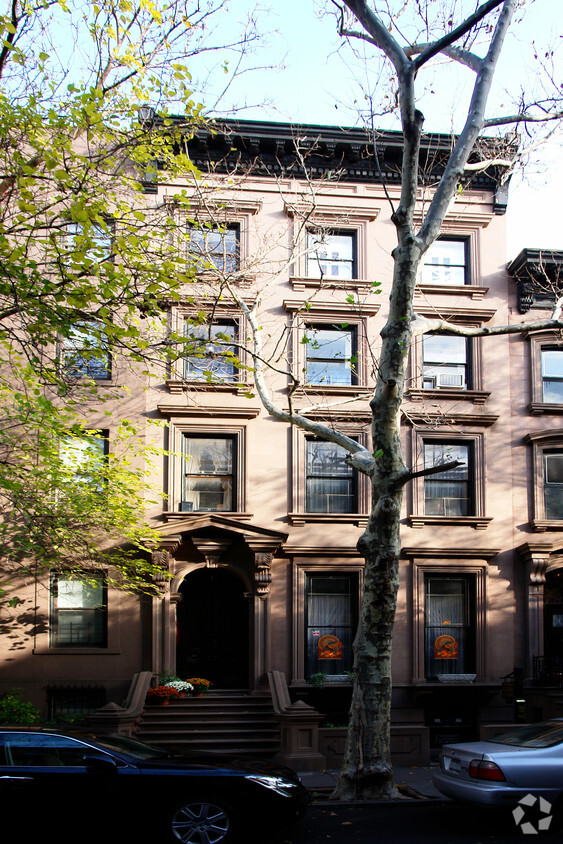 Building Photo - 35 Remsen St
