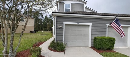 Building Photo - 643 Servia Dr