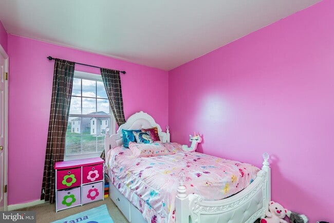 Building Photo - 6153 Spring Knoll Dr
