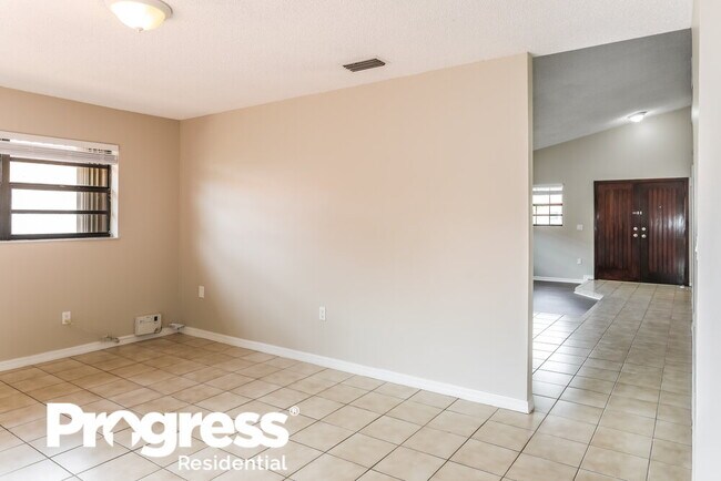 Building Photo - 2502 SW 138th Ave