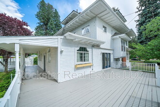 Building Photo - 4235 E Hartson Ave
