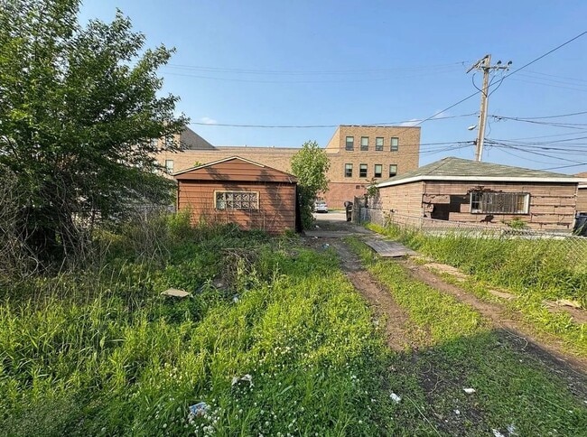 Foto del edificio - 8371 S Baltimore Ave