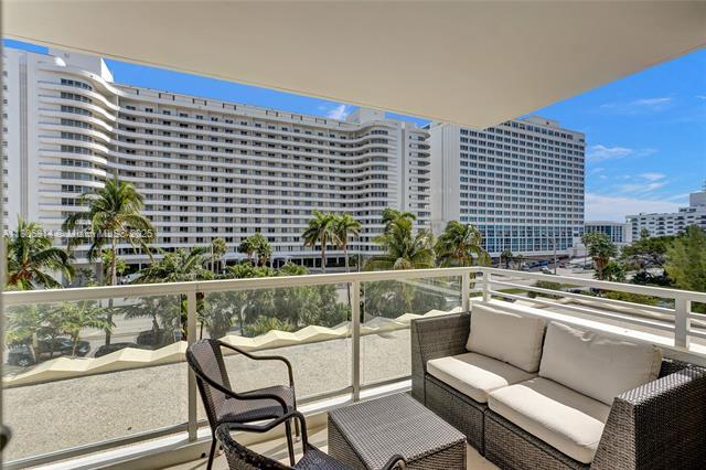 Foto del edificio - 5600 Collins Ave