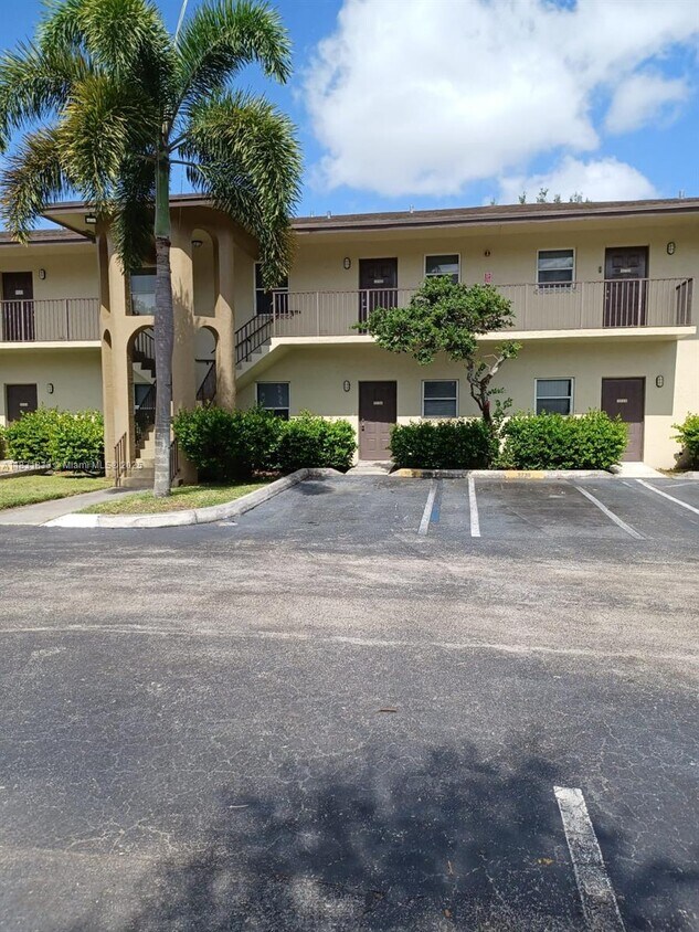Building Photo - 3736 NW 91st Ln