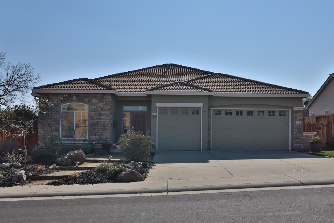 Primary Photo - 4310 Lakebreeze Dr