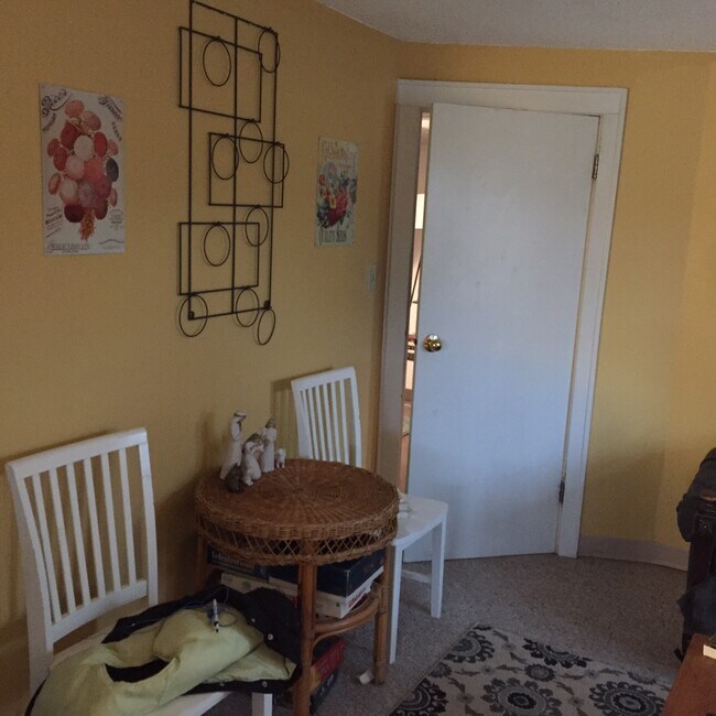 Foto del edificio - 1437 W Minnehaha Ave