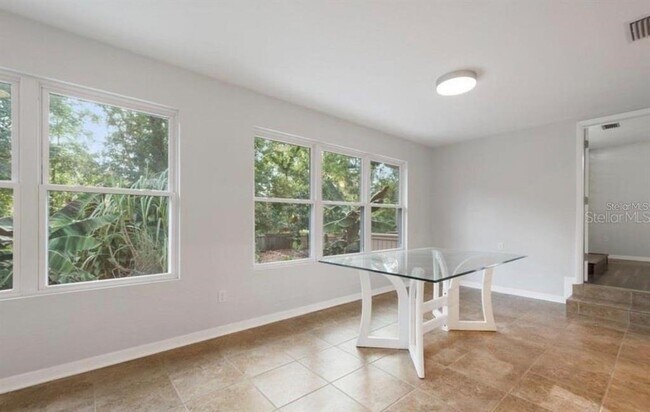 Foto del edificio - 10744 Creek Dr