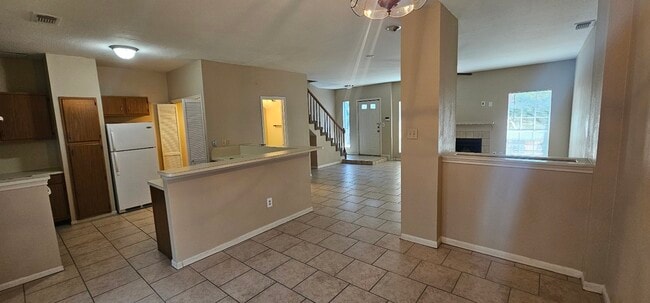 Building Photo - 7013 Alabonson Rd
