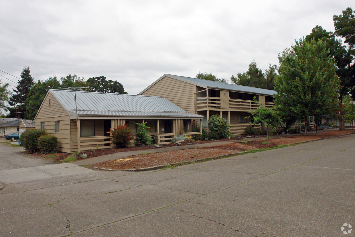 Building Photo - The Arrowhead Apartments