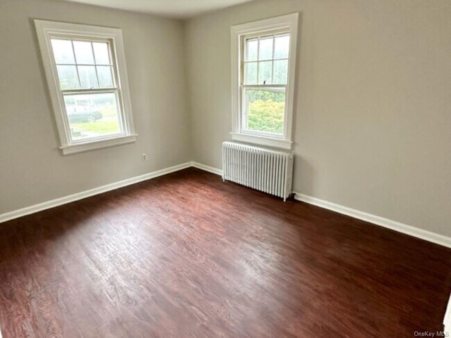 Building Photo - 346 Meadow Ave