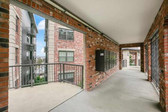 Foto del edificio - 2454 NW Westover Rd