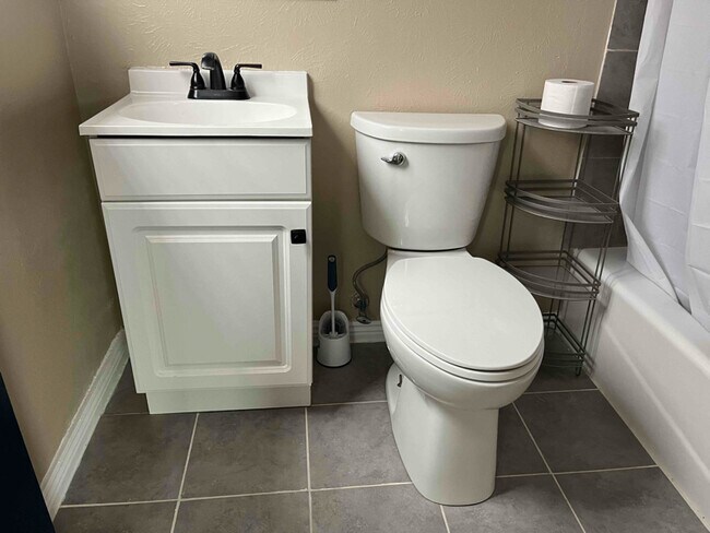 Foto del edificio - 3805 Windsor Dr