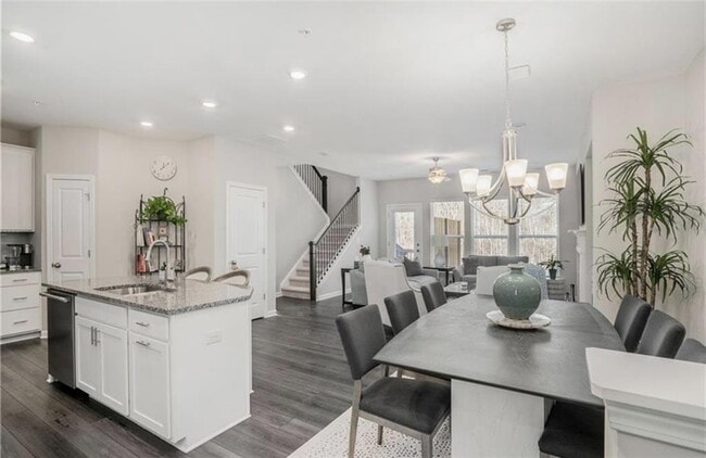 Building Photo - 1369 Elderwood Way