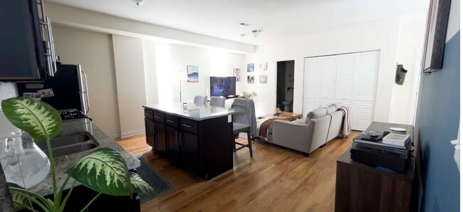 Foto del edificio - 1608 N Bosworth Ave