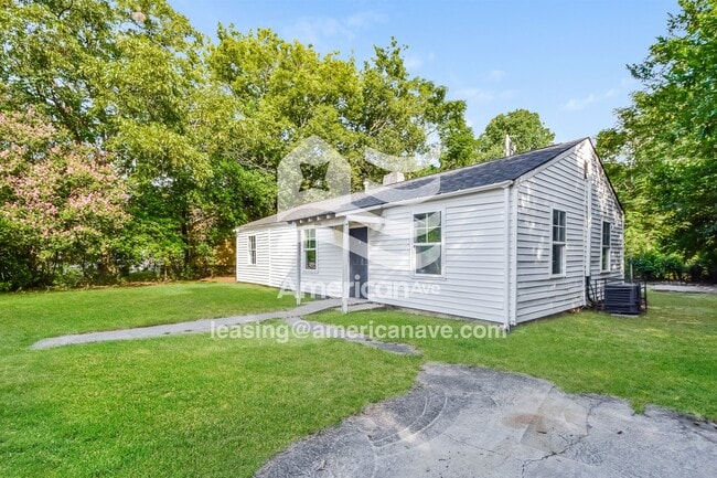 Foto del edificio - 7030 Sprott St