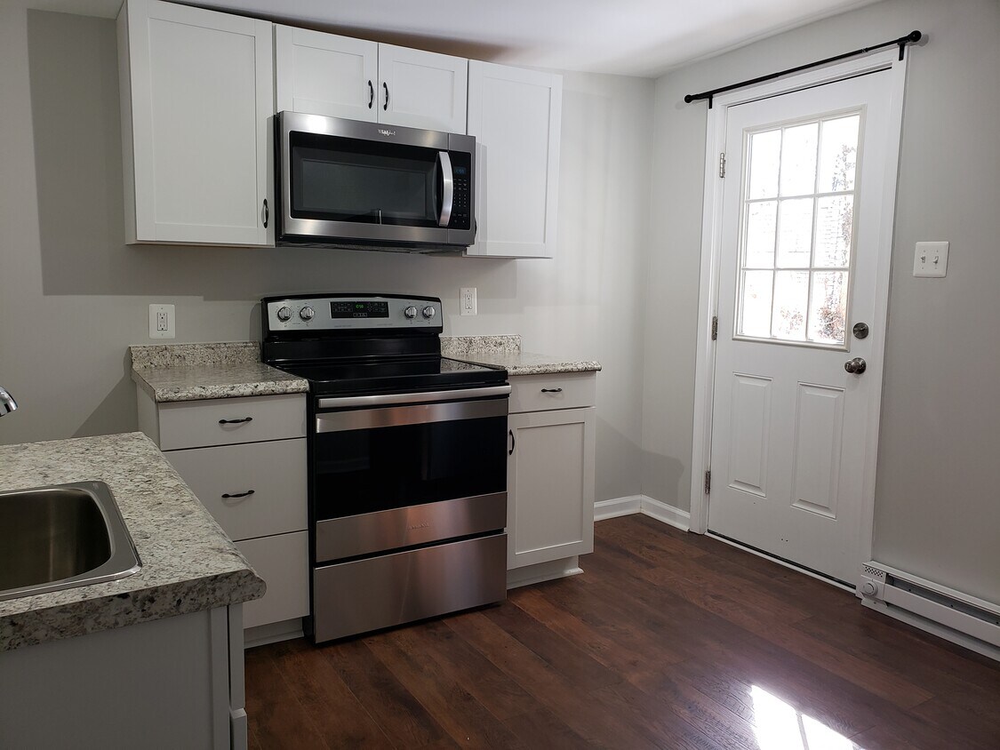 Brand New kitchen - 332 Smithfield Ave