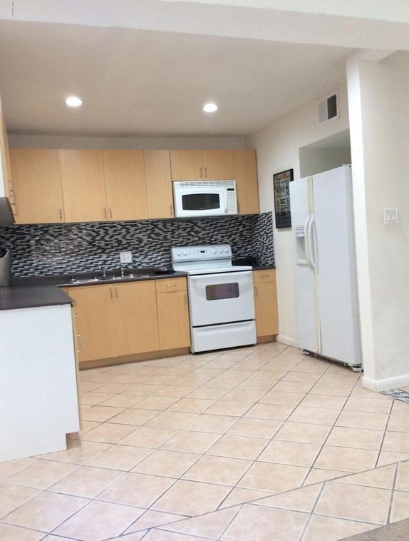 Foto del edificio - 2626 W Northview Ave, Phoenix, AZ 85051