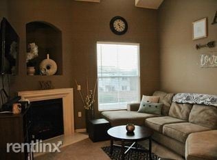 Building Photo - 5350 Dunlay Dr