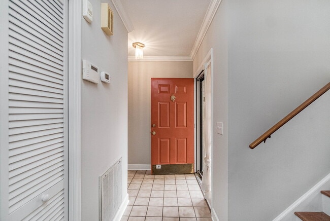 Foto del edificio - Steps from Historic Downtown Franklin