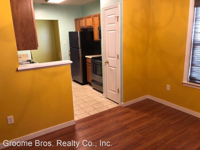 Building Photo - 3 br, 2.5 bath House - 435 Westover Pines Dr