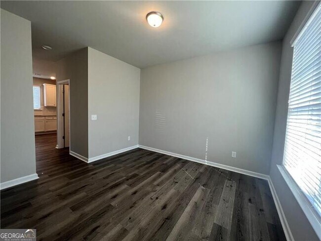 Foto del edificio - 213 Cornwell Wy