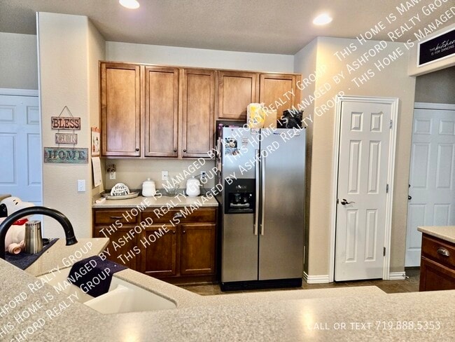 Building Photo - 7947 Irish Dr
