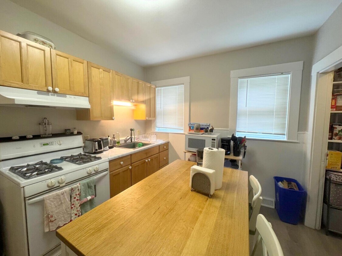 Primary Photo - 15 Belmont Sq
