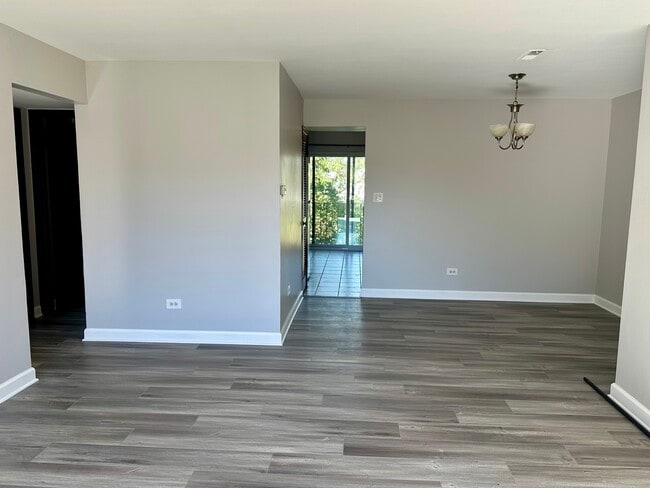 Building Photo - 9320 Hamilton Ct