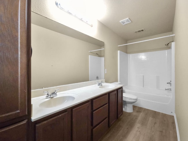 Building Photo - 4415 Brutus Ln
