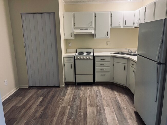 Building Photo - 1087 Silver Meadows Blvd