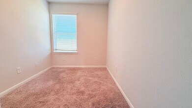 Building Photo - 5259 Shallowhurst Ln