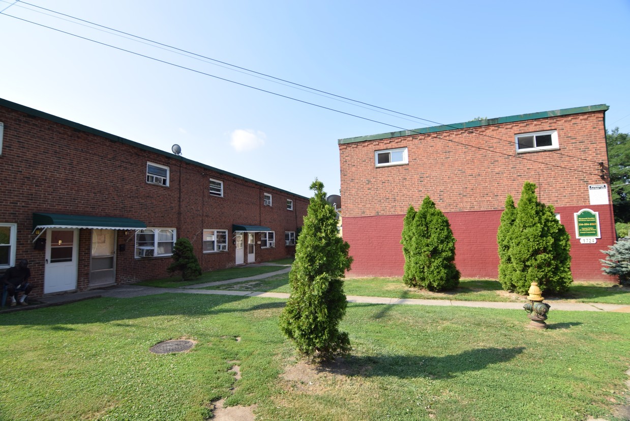 Exterior Photo - PLYMOUTH GARDEN APARTMENTS