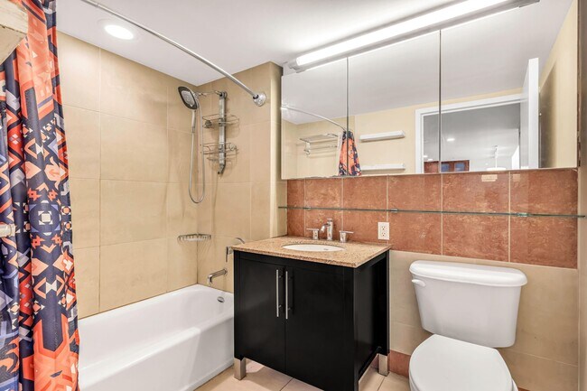 Foto del edificio - 555 W 23 St