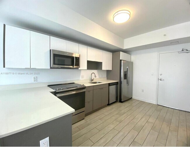 Foto del edificio - 321 NE 26th St