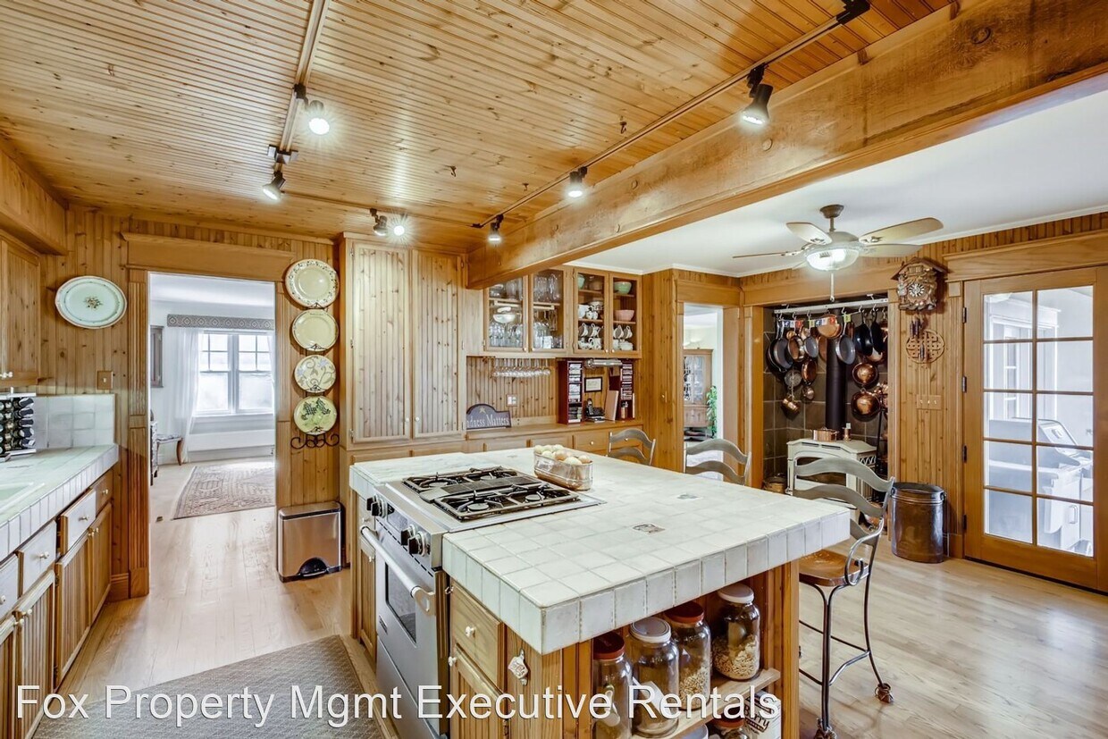 Primary Photo - 4 br, 4 bath House - 4935 Valhalla Dr.