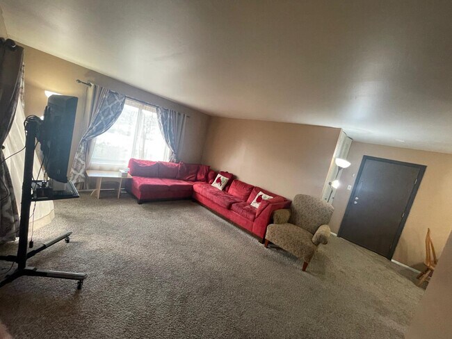Foto del edificio - 6135 Knoll Wood Rd