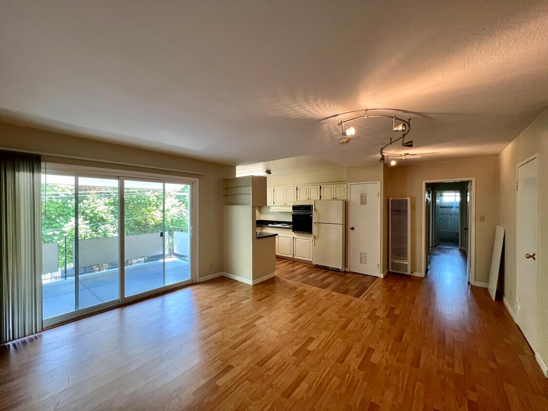 1815 Ednamary Way Unit C, Mountain View, CA 94040 Apartments in