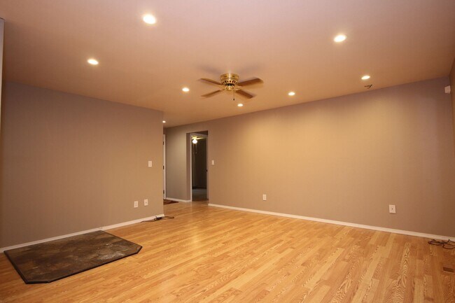 Building Photo - Cherokee Bay Home in Maple Valley