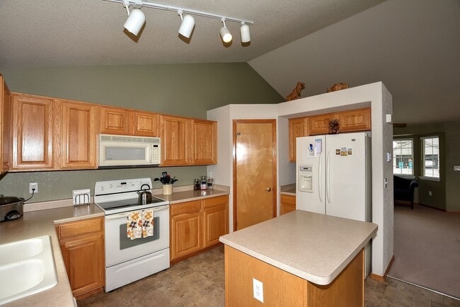 Building Photo - 403 Peyton Dr